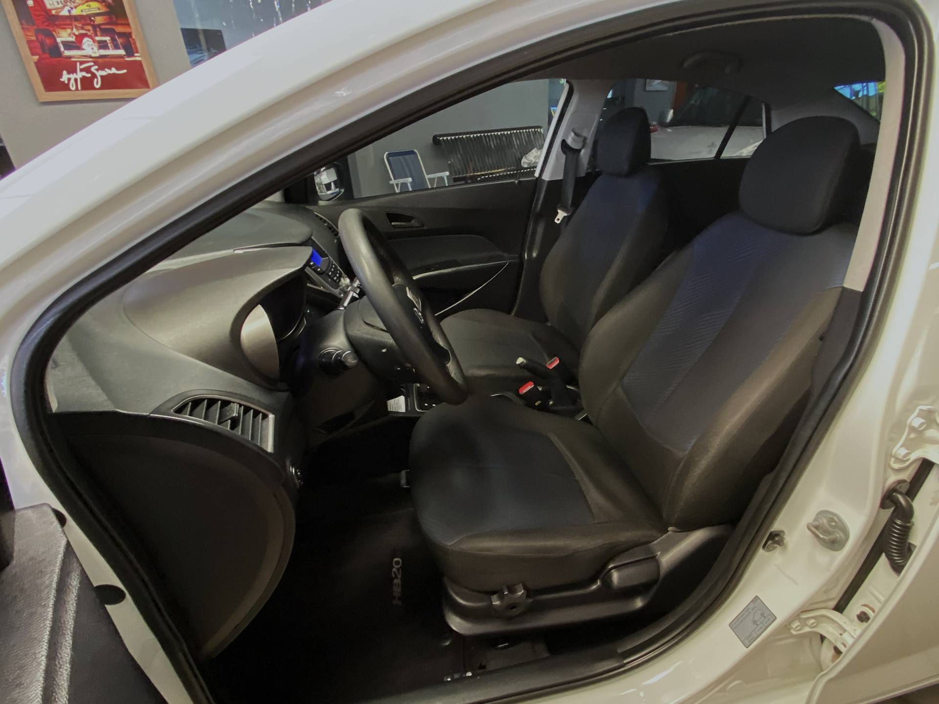 HYUNDAI HB20S