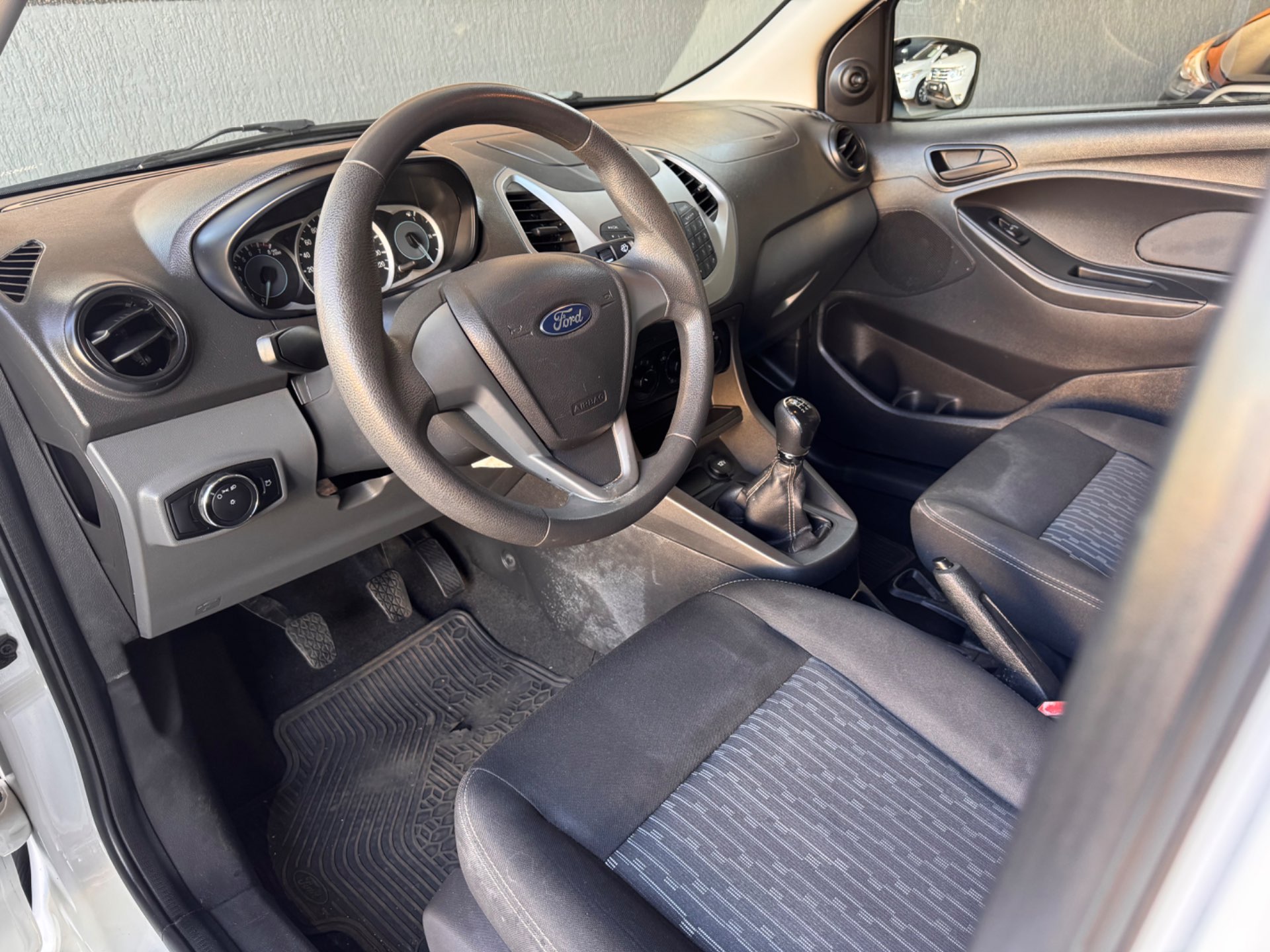 FORD KA