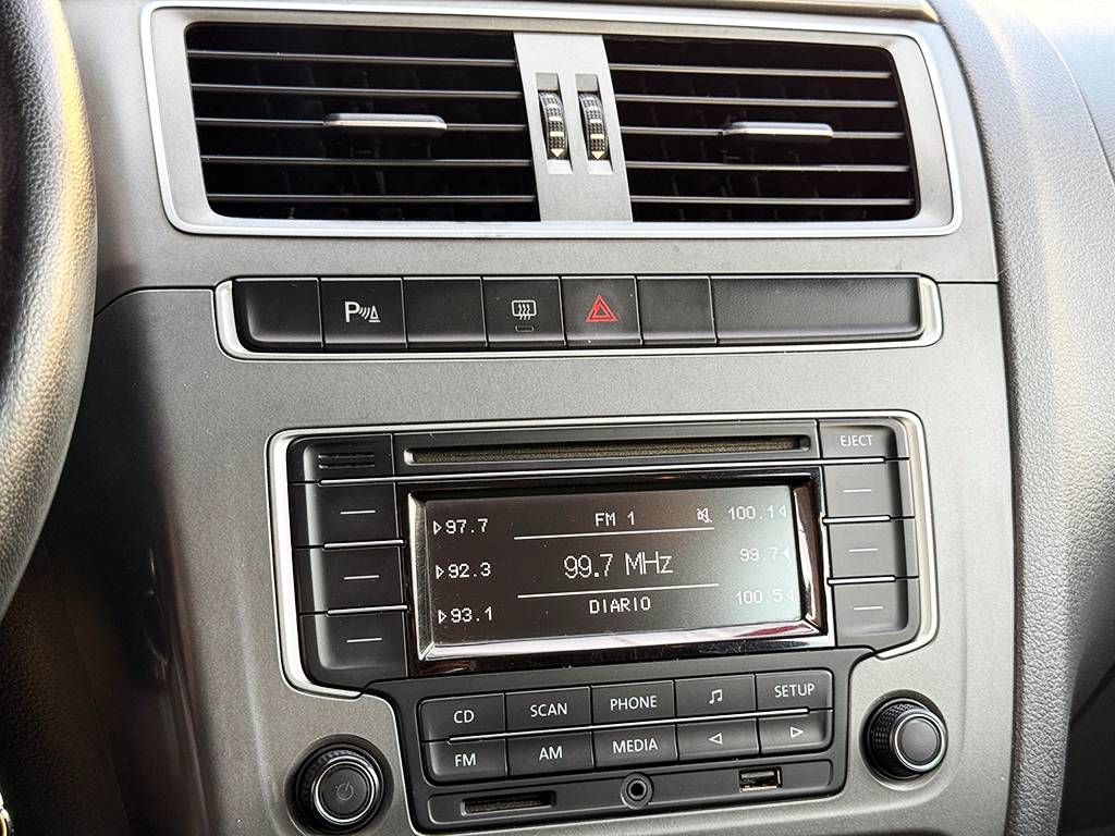 VOLKSWAGEN FOX