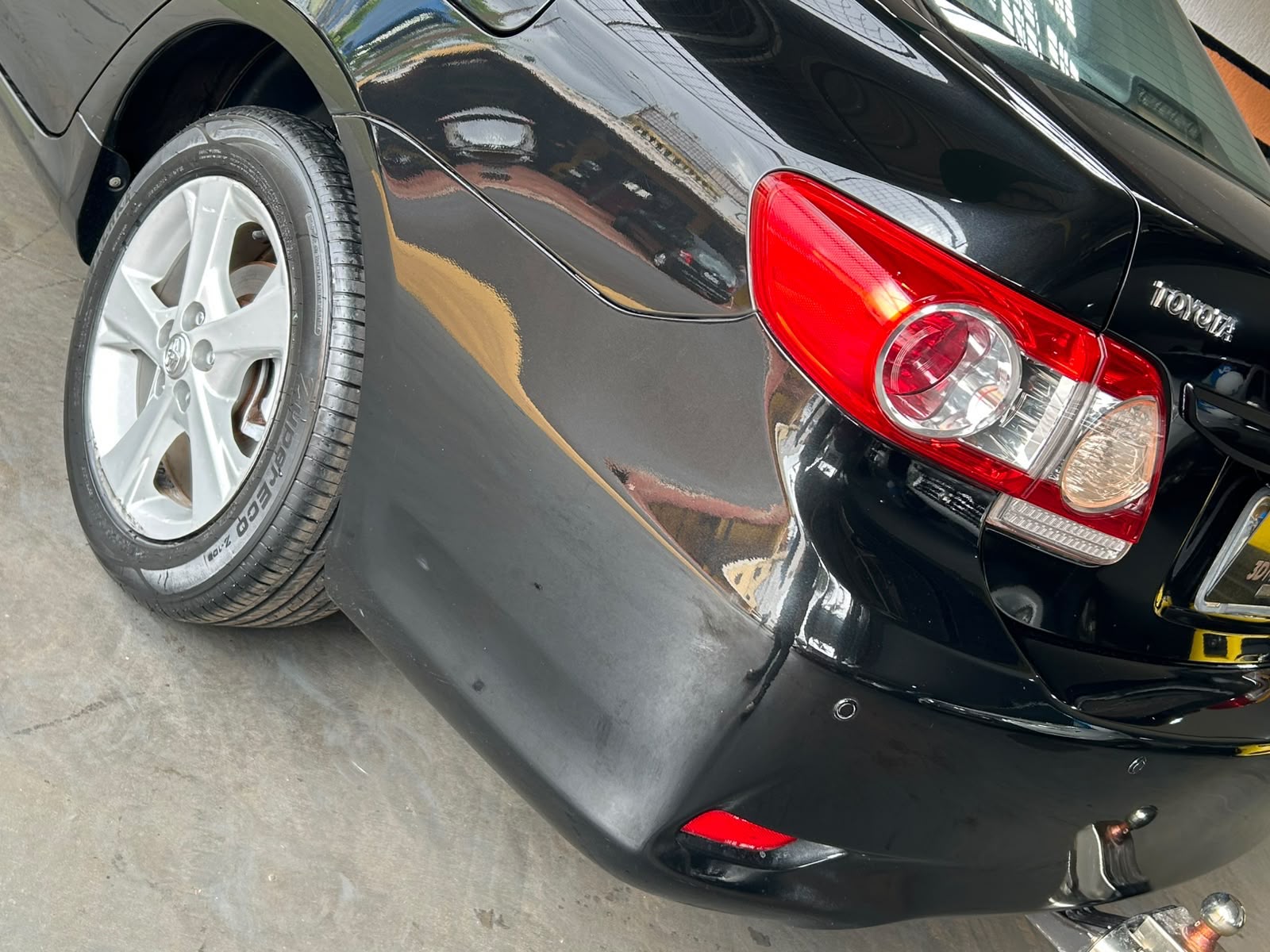 TOYOTA COROLLA
