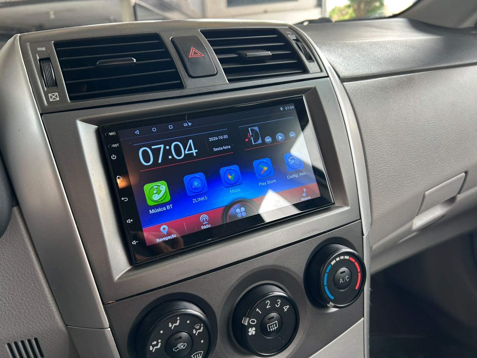 TOYOTA COROLLA