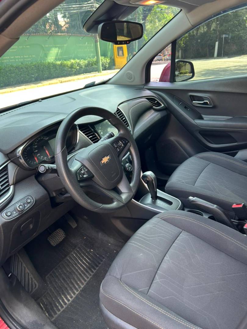 CHEVROLET TRACKER