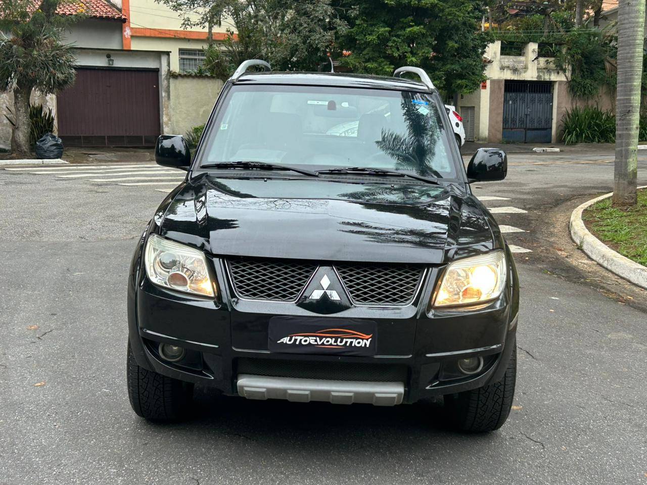 MITSUBISHI PAJERO TR4