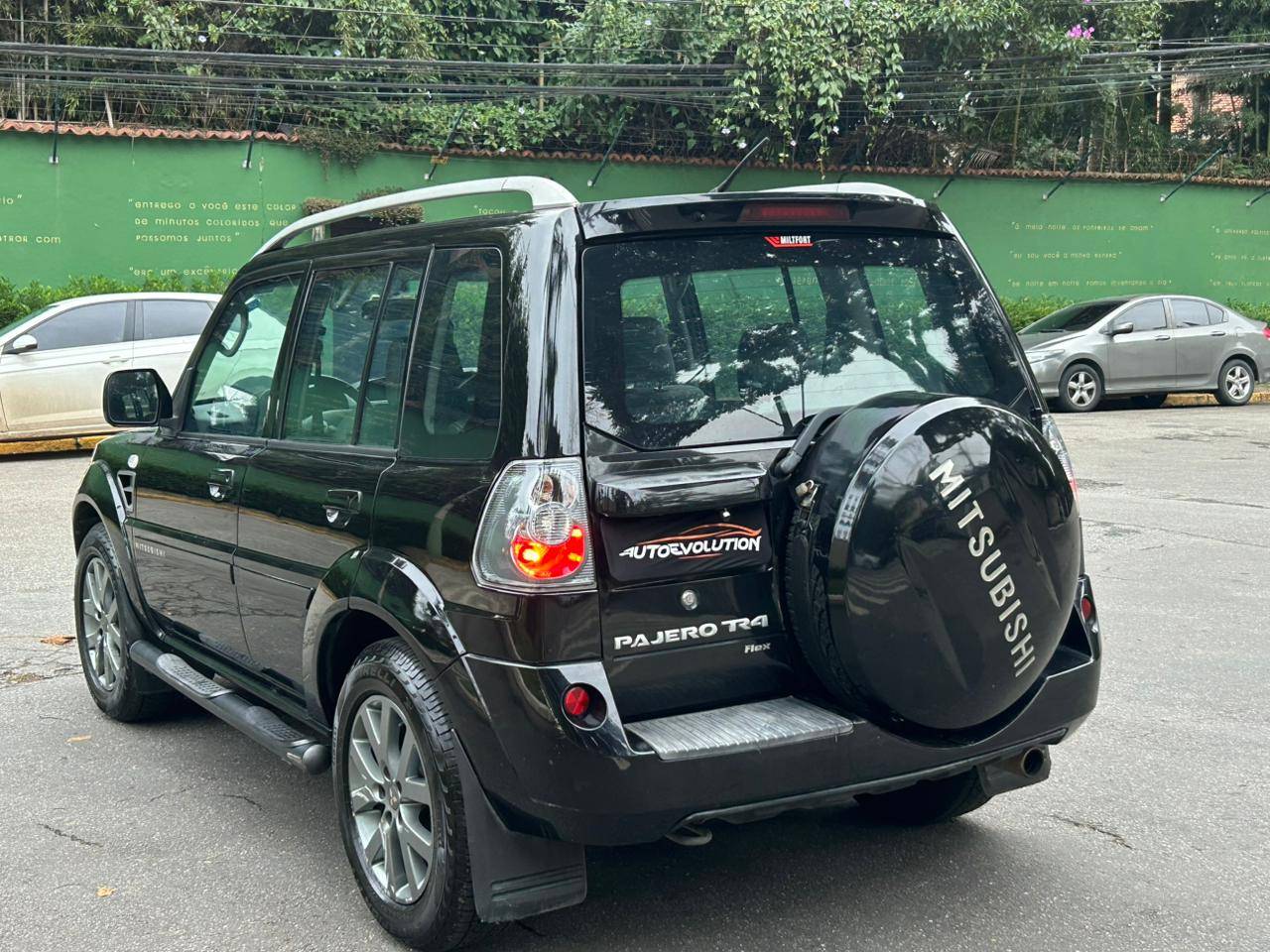 MITSUBISHI PAJERO TR4