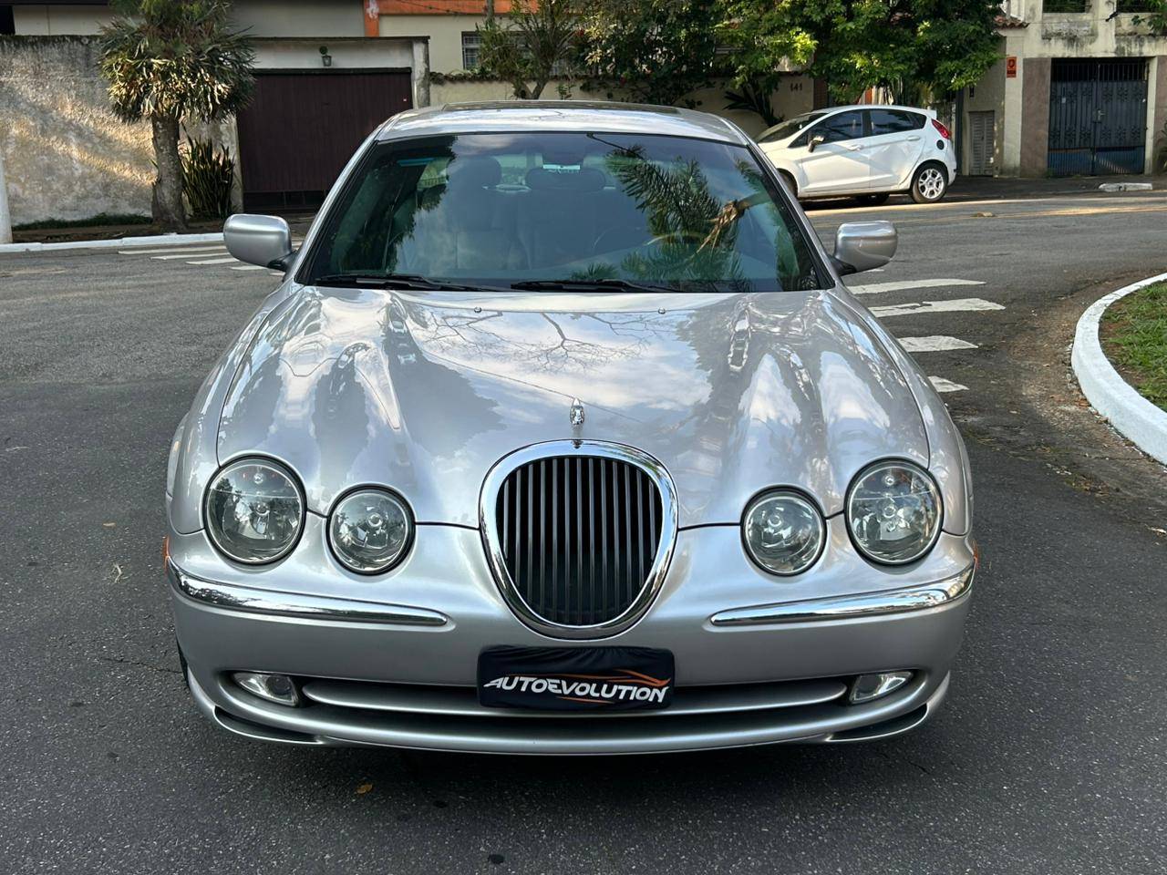 JAGUAR S-TYPE