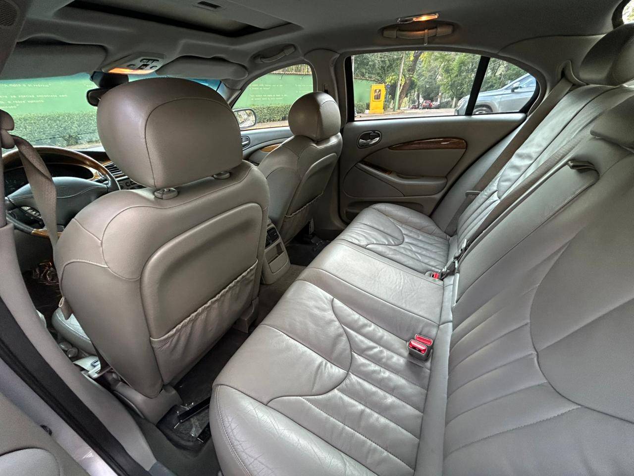 JAGUAR S-TYPE