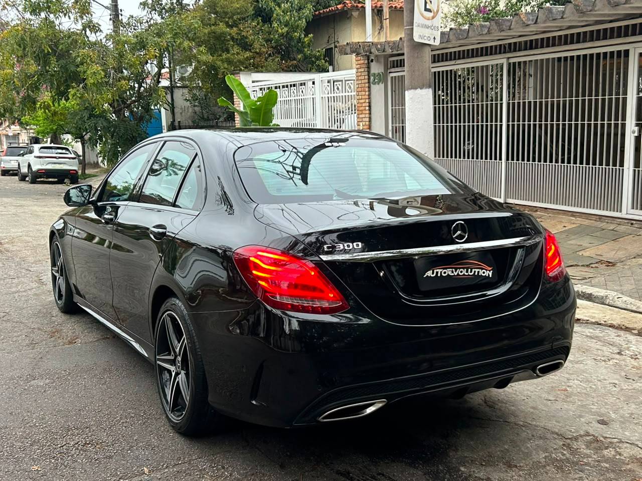MERCEDES-BENZ C 300