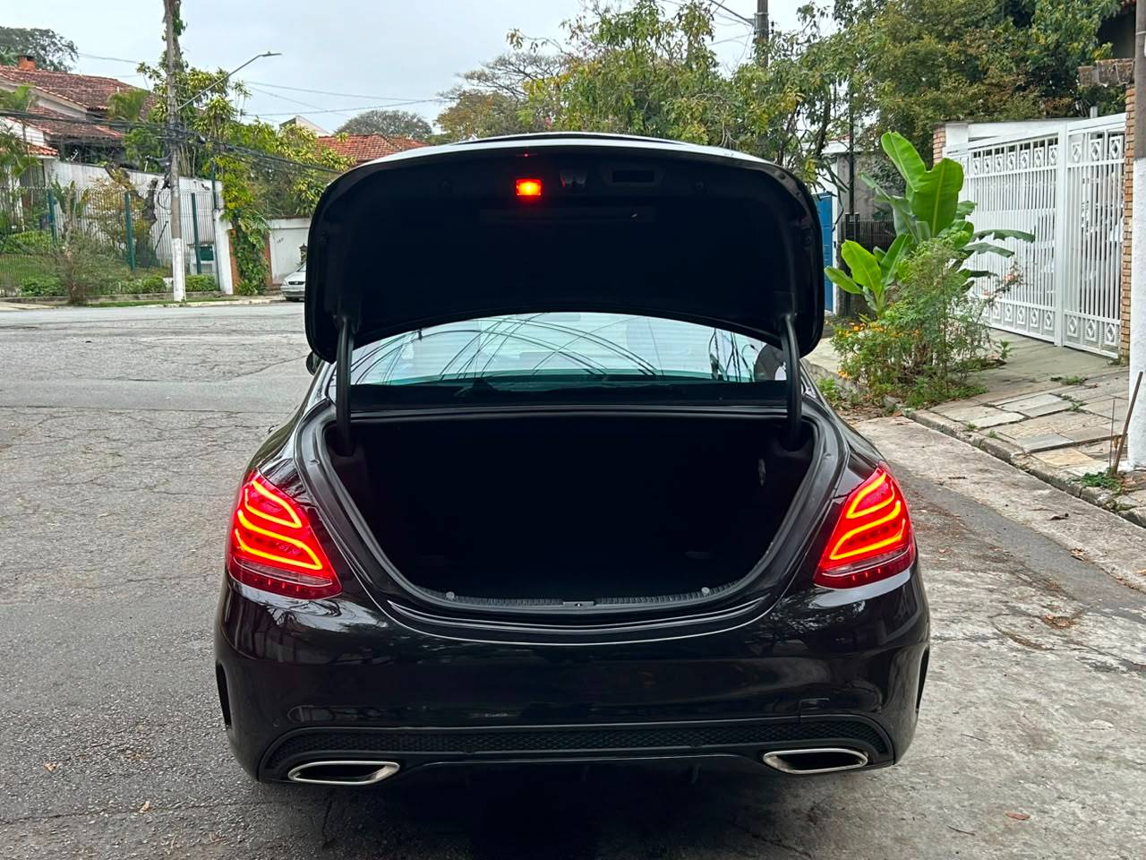 MERCEDES-BENZ C 300