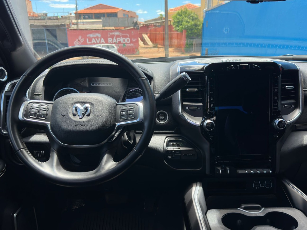 2500 6.7 I6 TURBO NIGHT EDITION CD 4X4