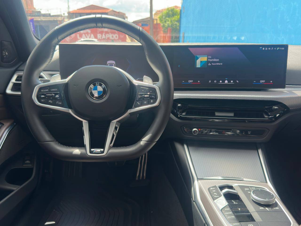BMW 320i