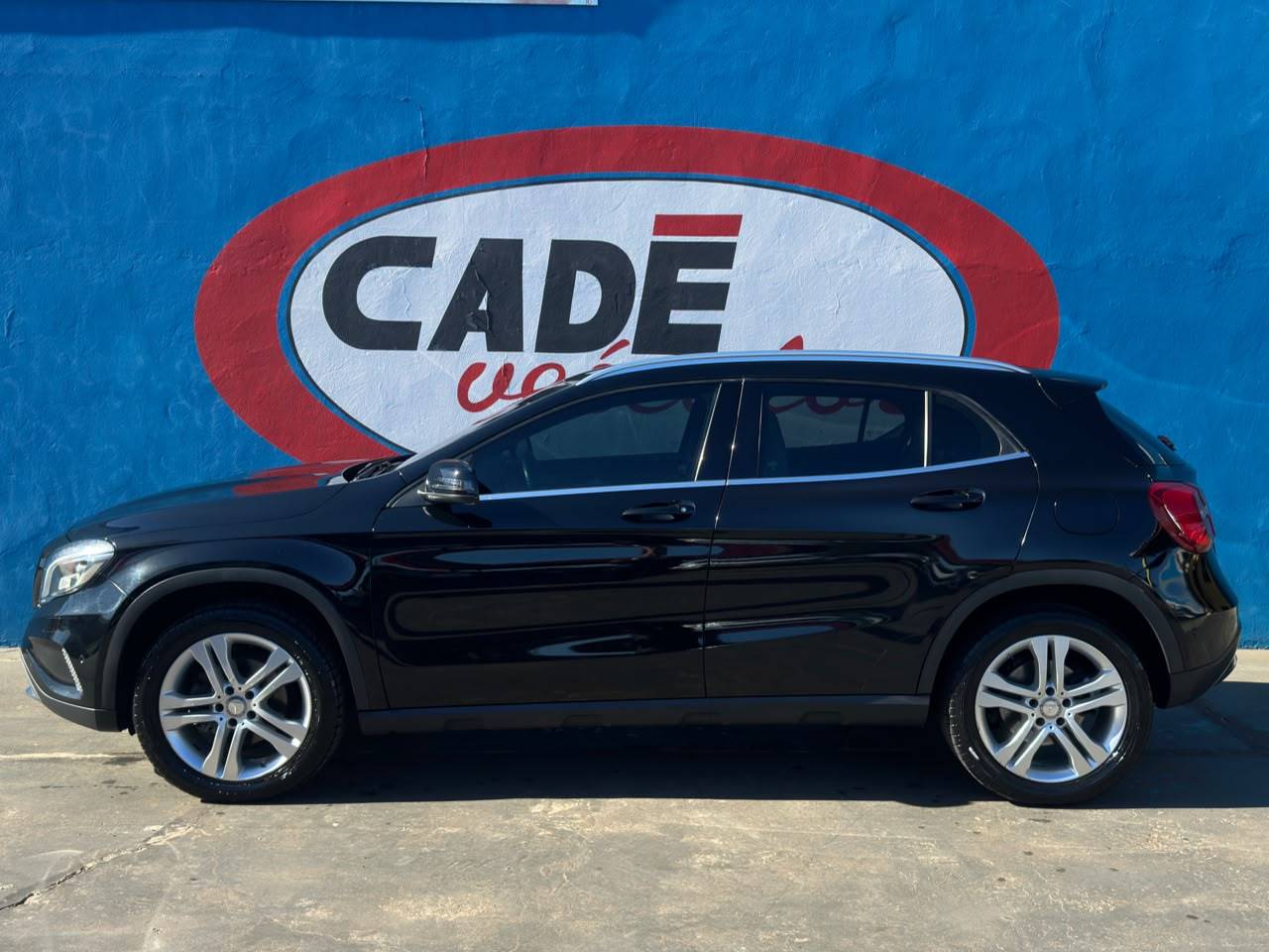 MERCEDES-BENZ GLA 200