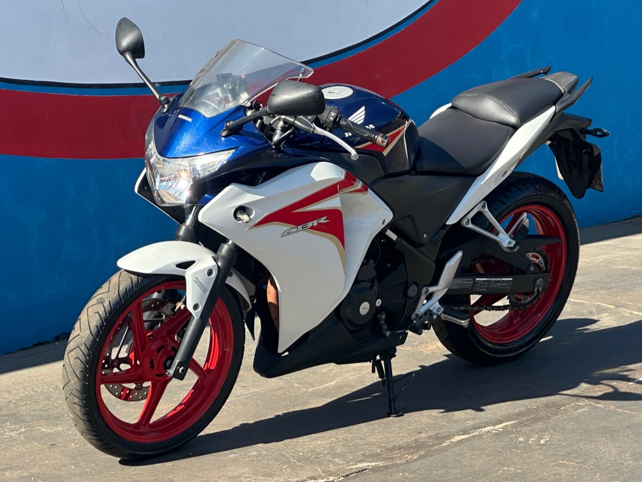 HONDA CBR 250R