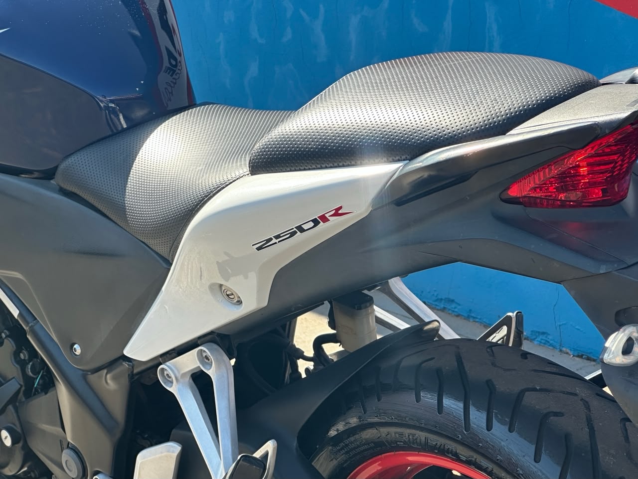 HONDA CBR 250R
