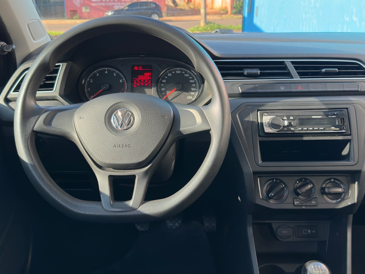 VOLKSWAGEN VOYAGE