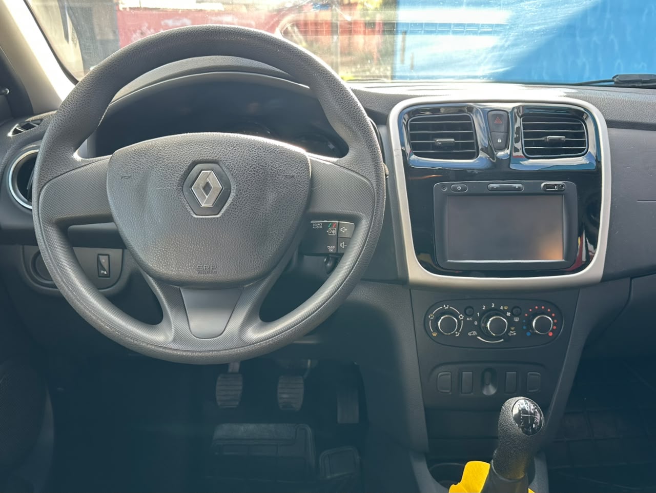 RENAULT SANDERO