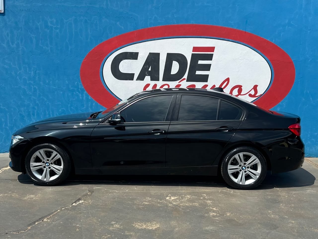 BMW 320i