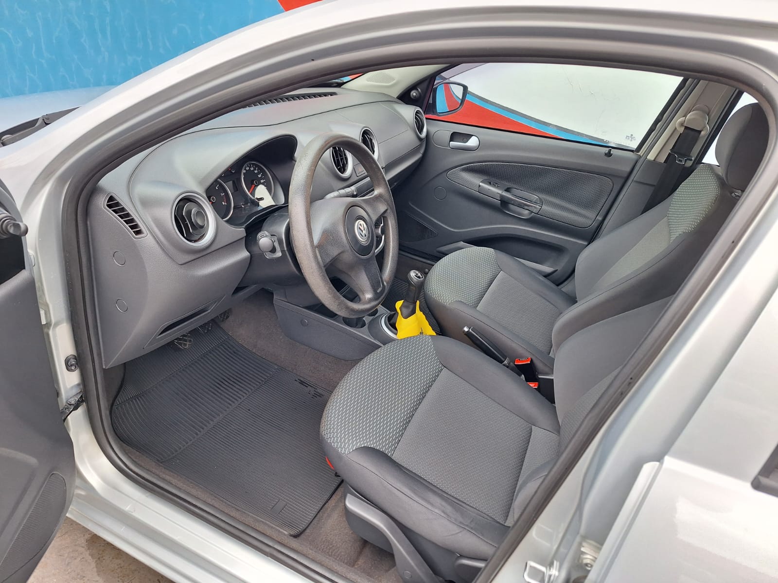 VOLKSWAGEN GOL