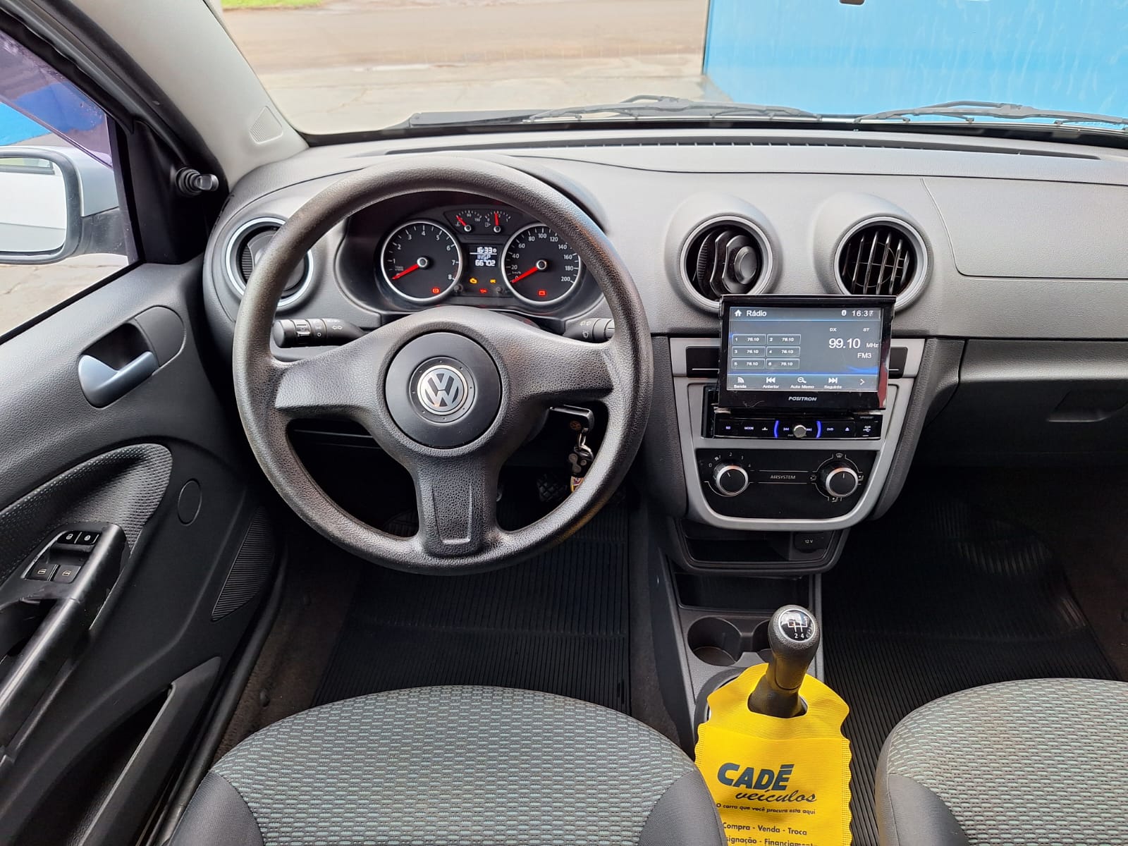 VOLKSWAGEN GOL