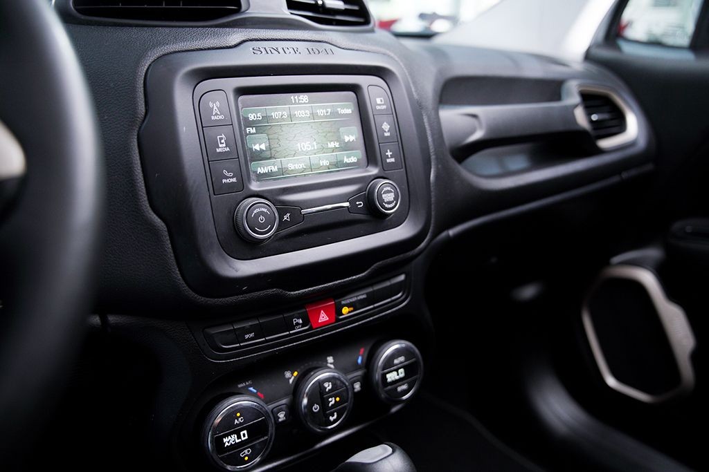 RENEGADE 1.8 16V LONGITUDE
