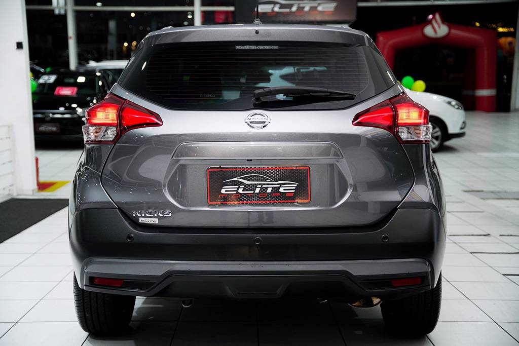 NISSAN KICKS