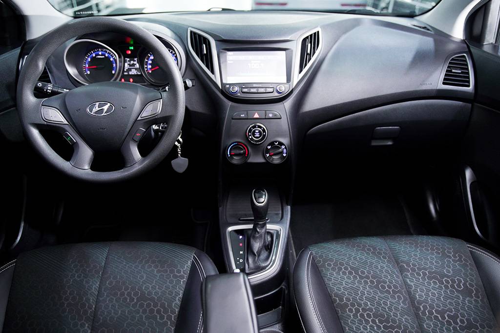 HYUNDAI HB20S
