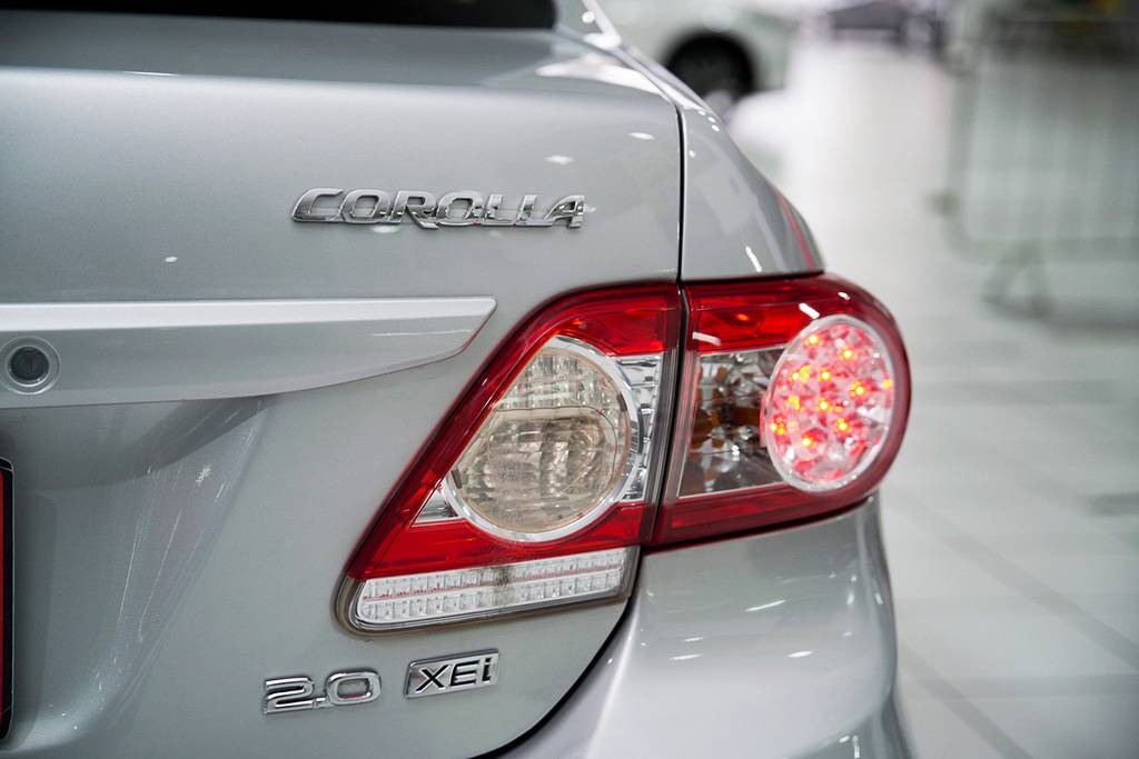 TOYOTA COROLLA