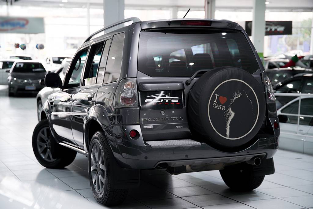 MITSUBISHI PAJERO TR4
