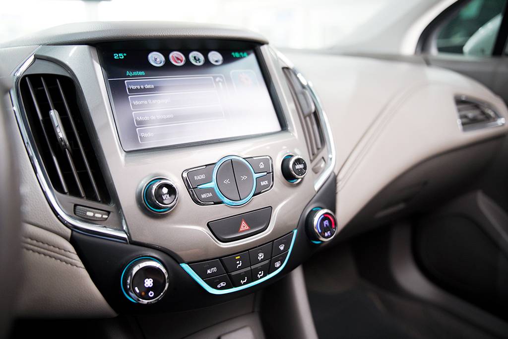 CHEVROLET CRUZE