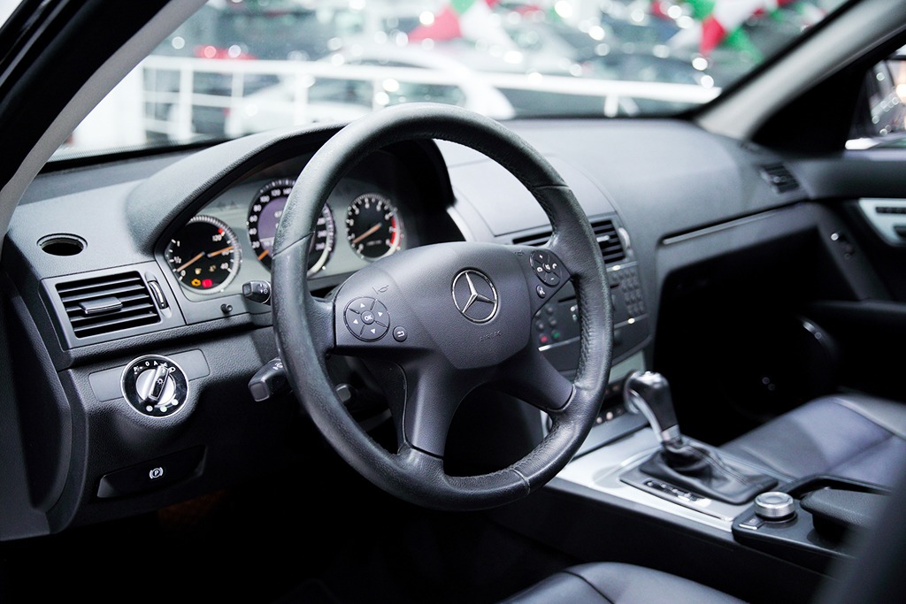 MERCEDES-BENZ C 280