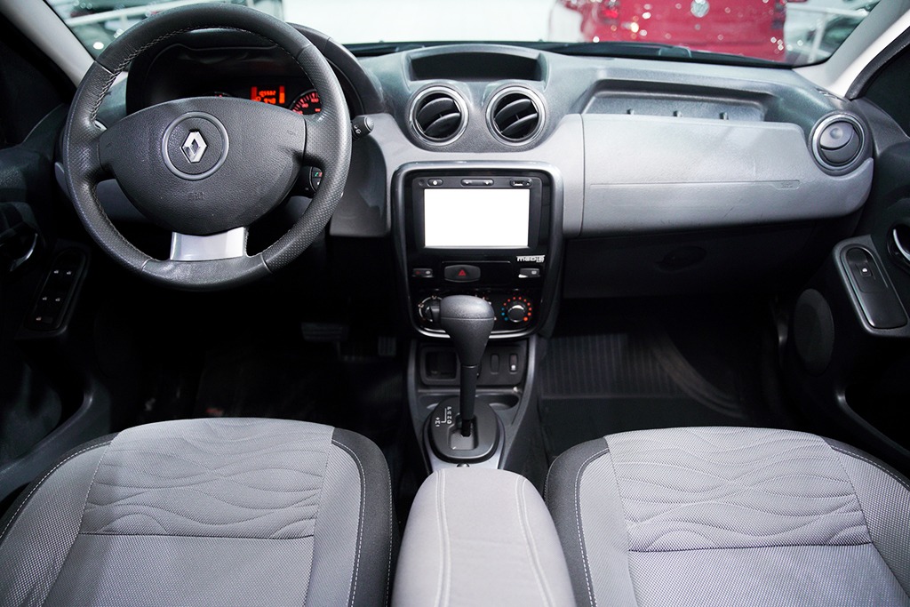 RENAULT DUSTER