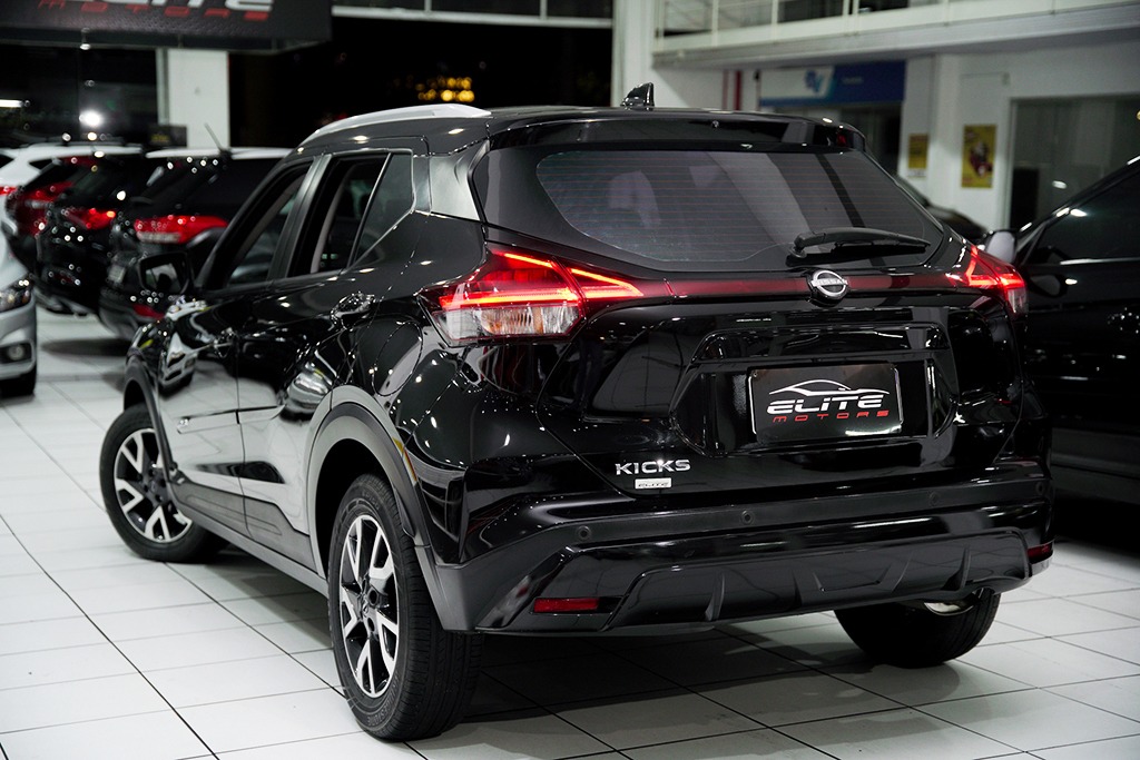 NISSAN KICKS