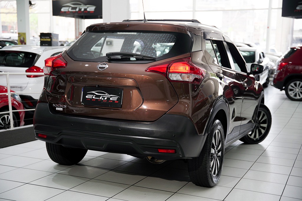 NISSAN KICKS