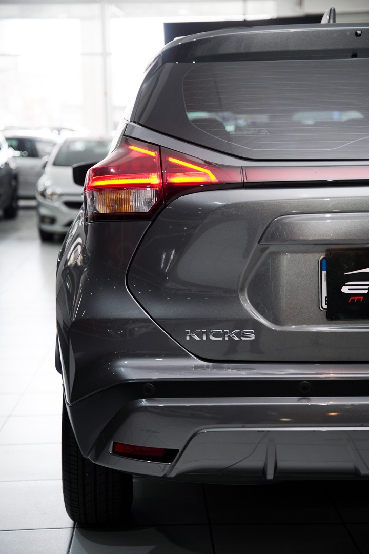 NISSAN KICKS