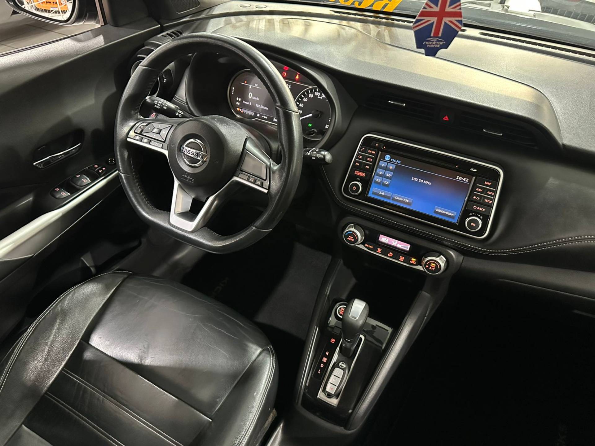 NISSAN KICKS