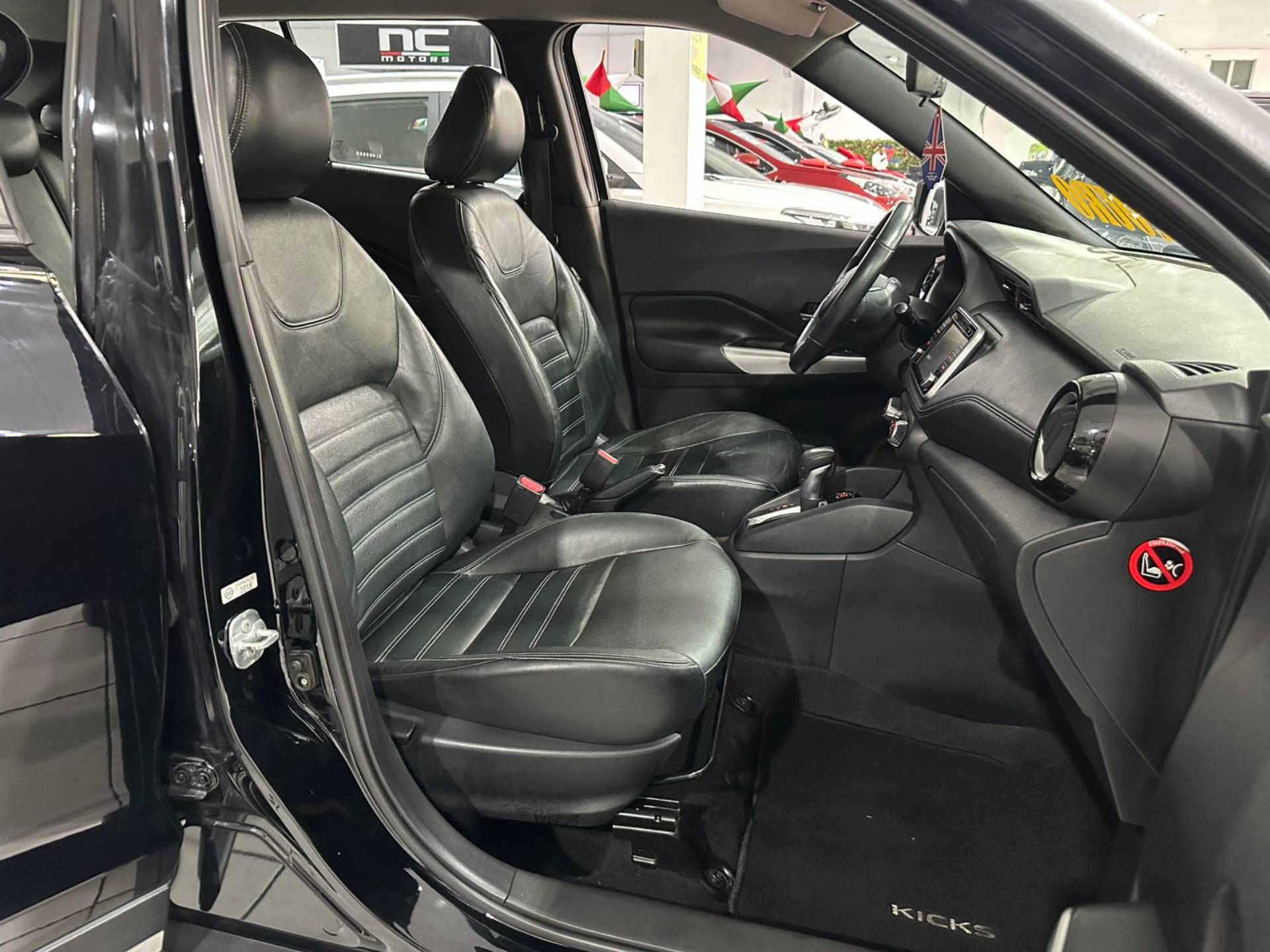 NISSAN KICKS