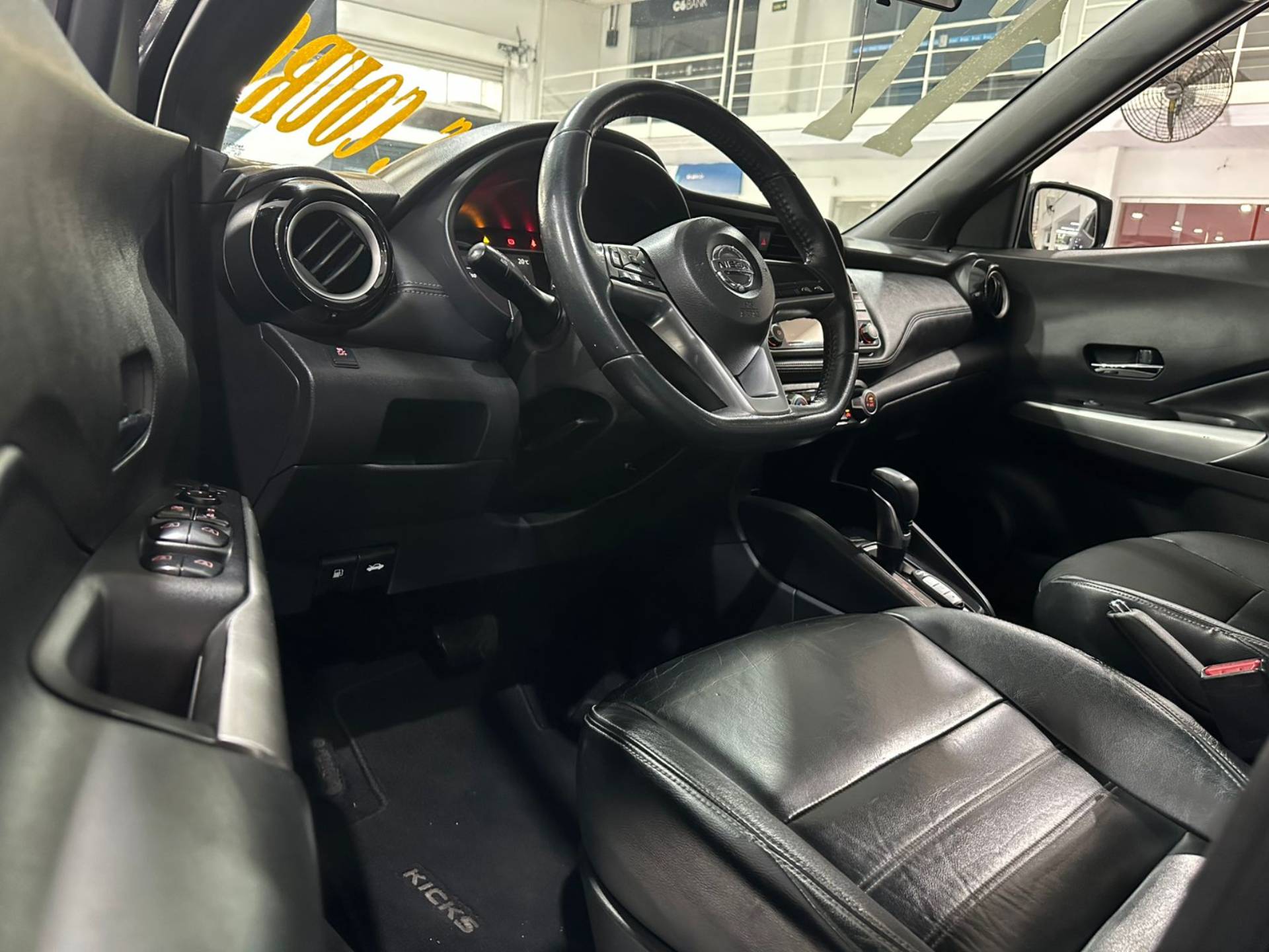 NISSAN KICKS