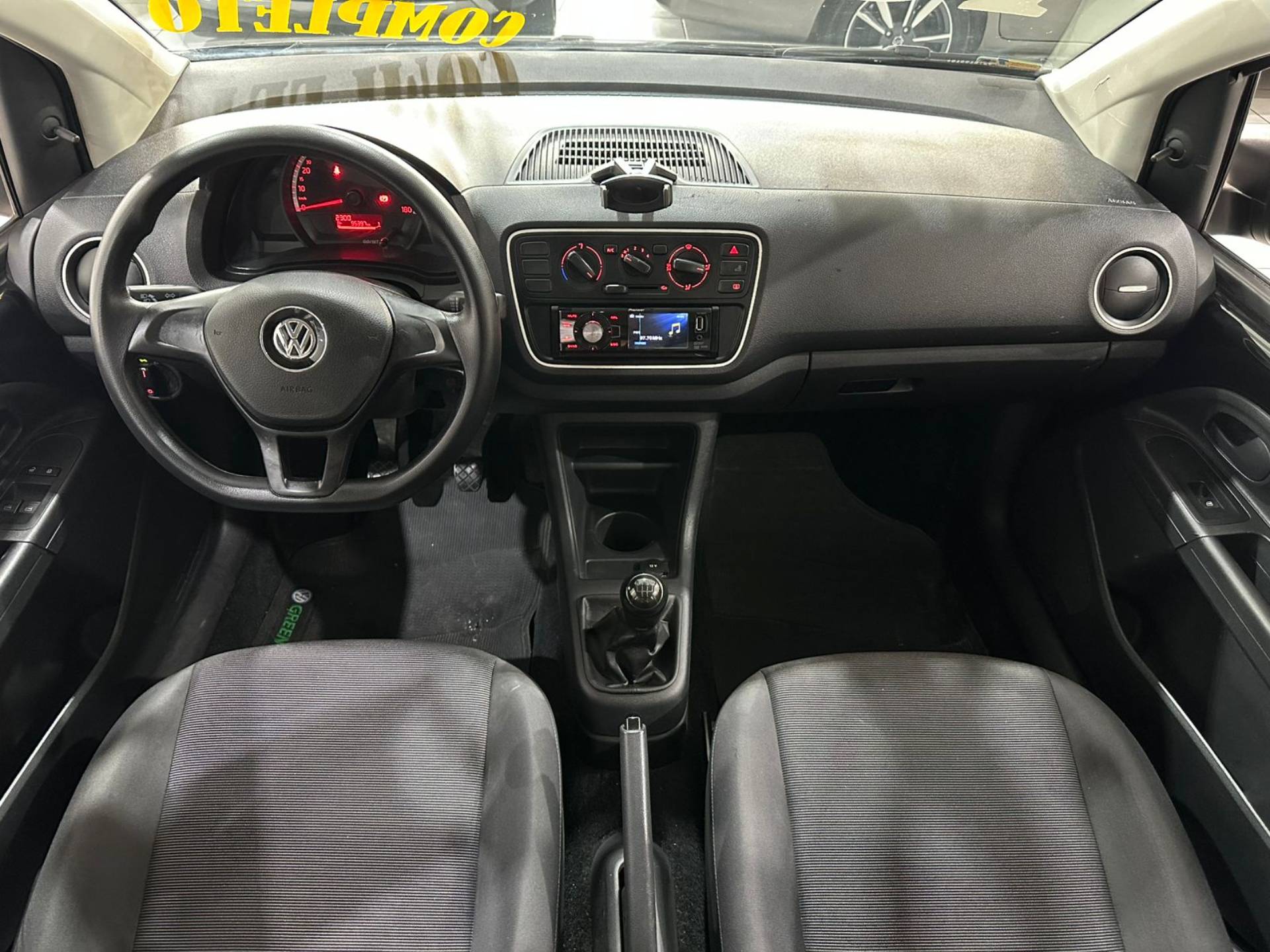 VOLKSWAGEN UP