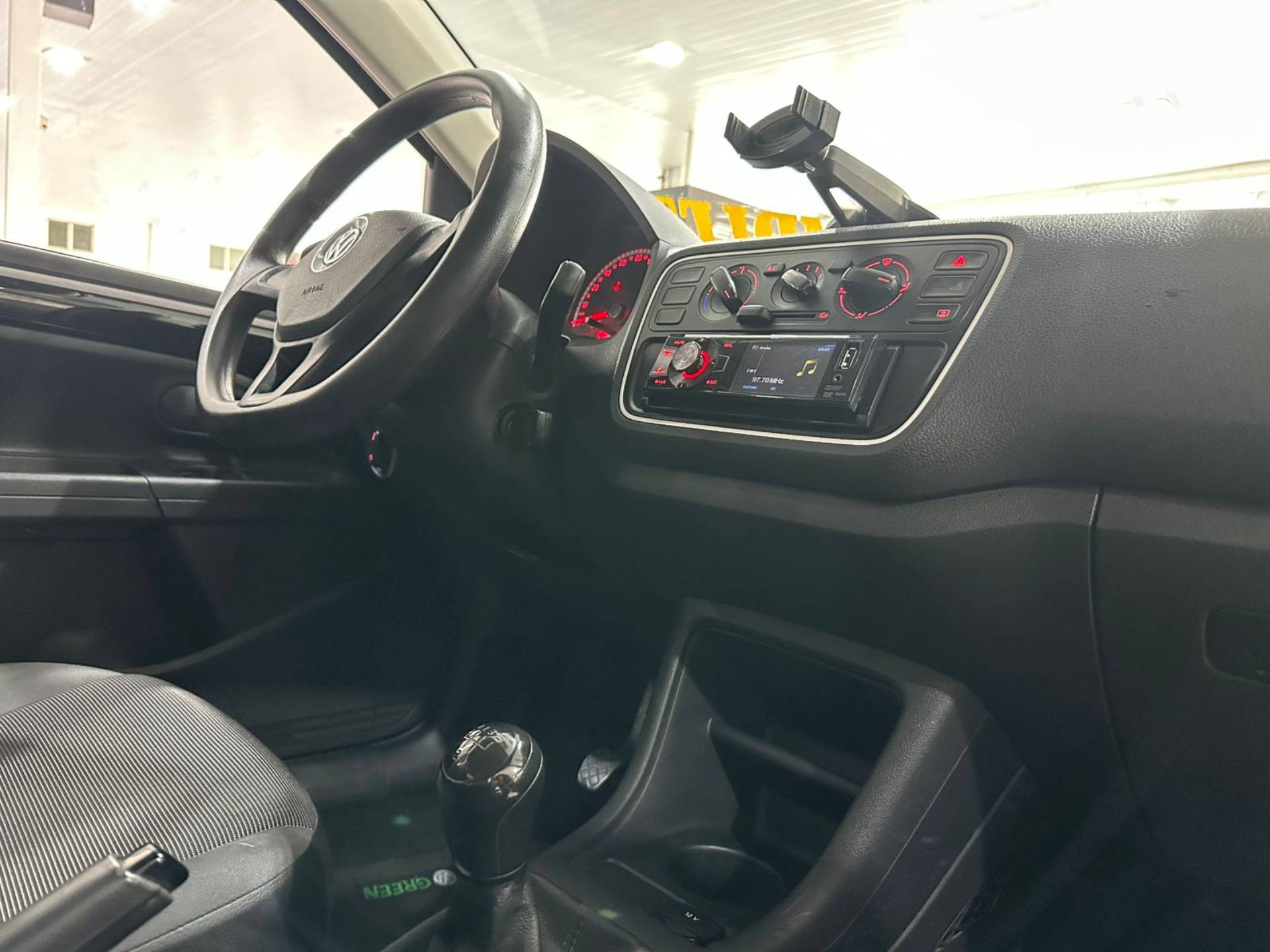 VOLKSWAGEN UP