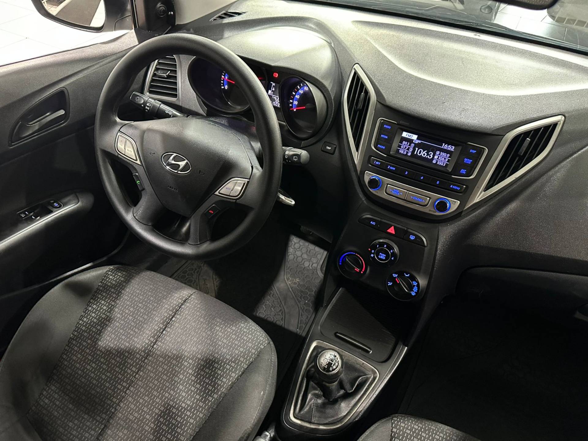 HYUNDAI HB20