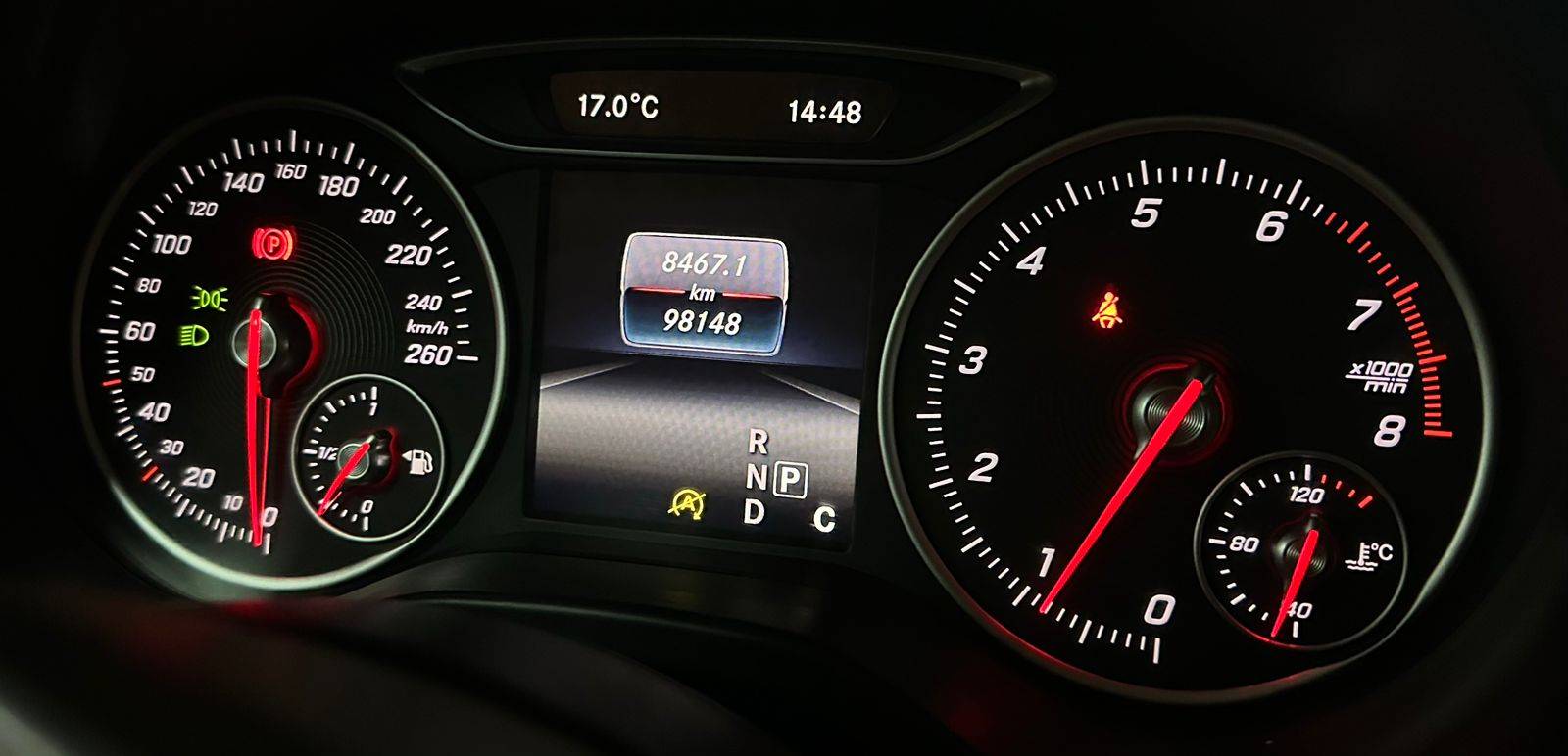 MERCEDES-BENZ A 200