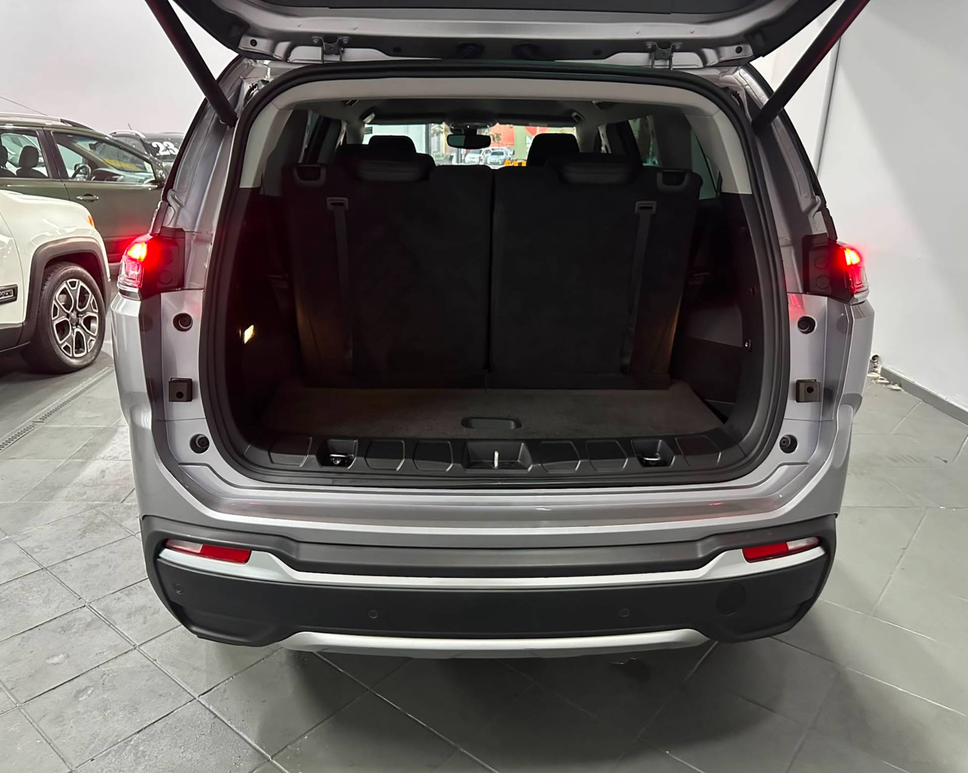 JEEP COMMANDER