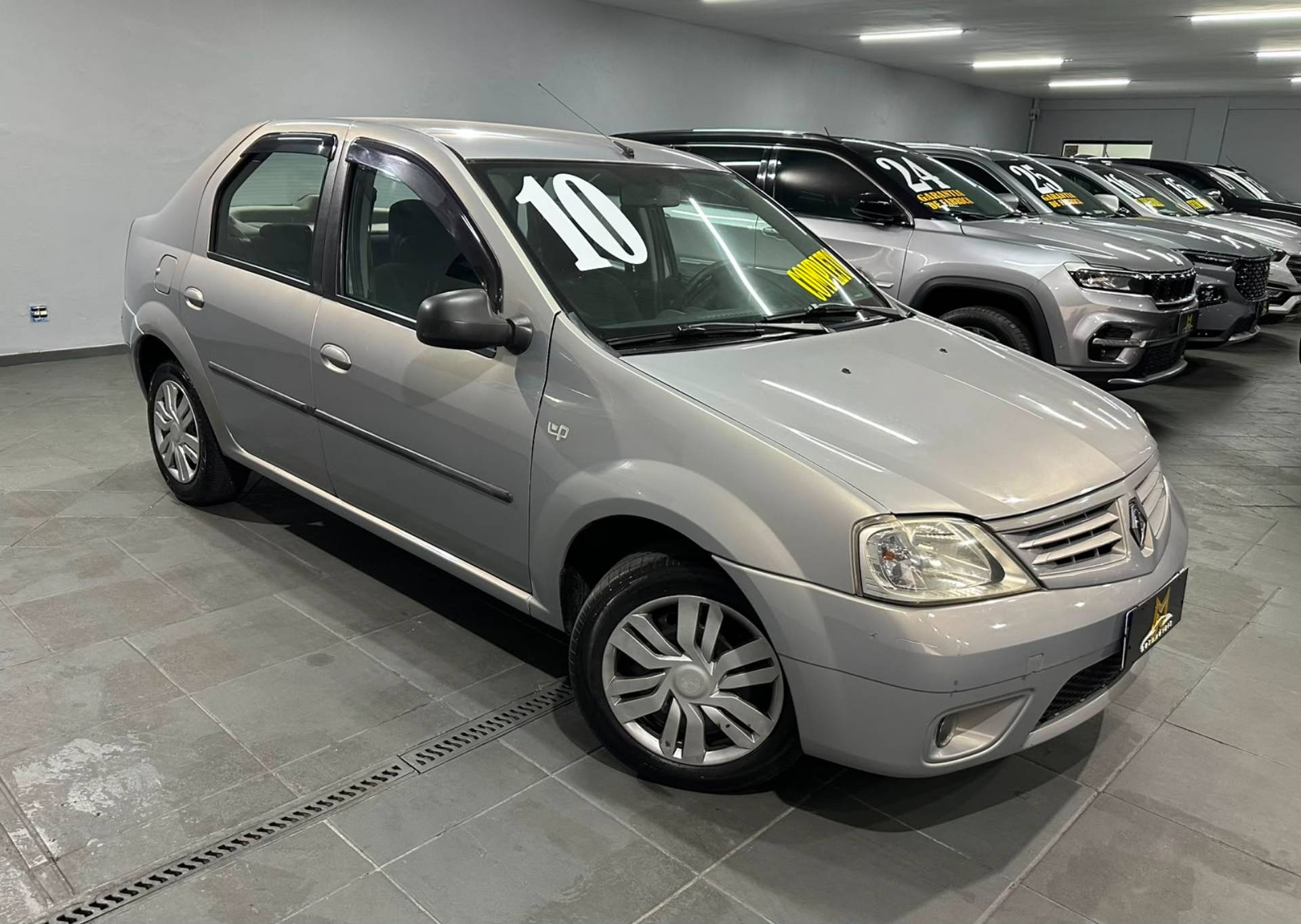 RENAULT LOGAN