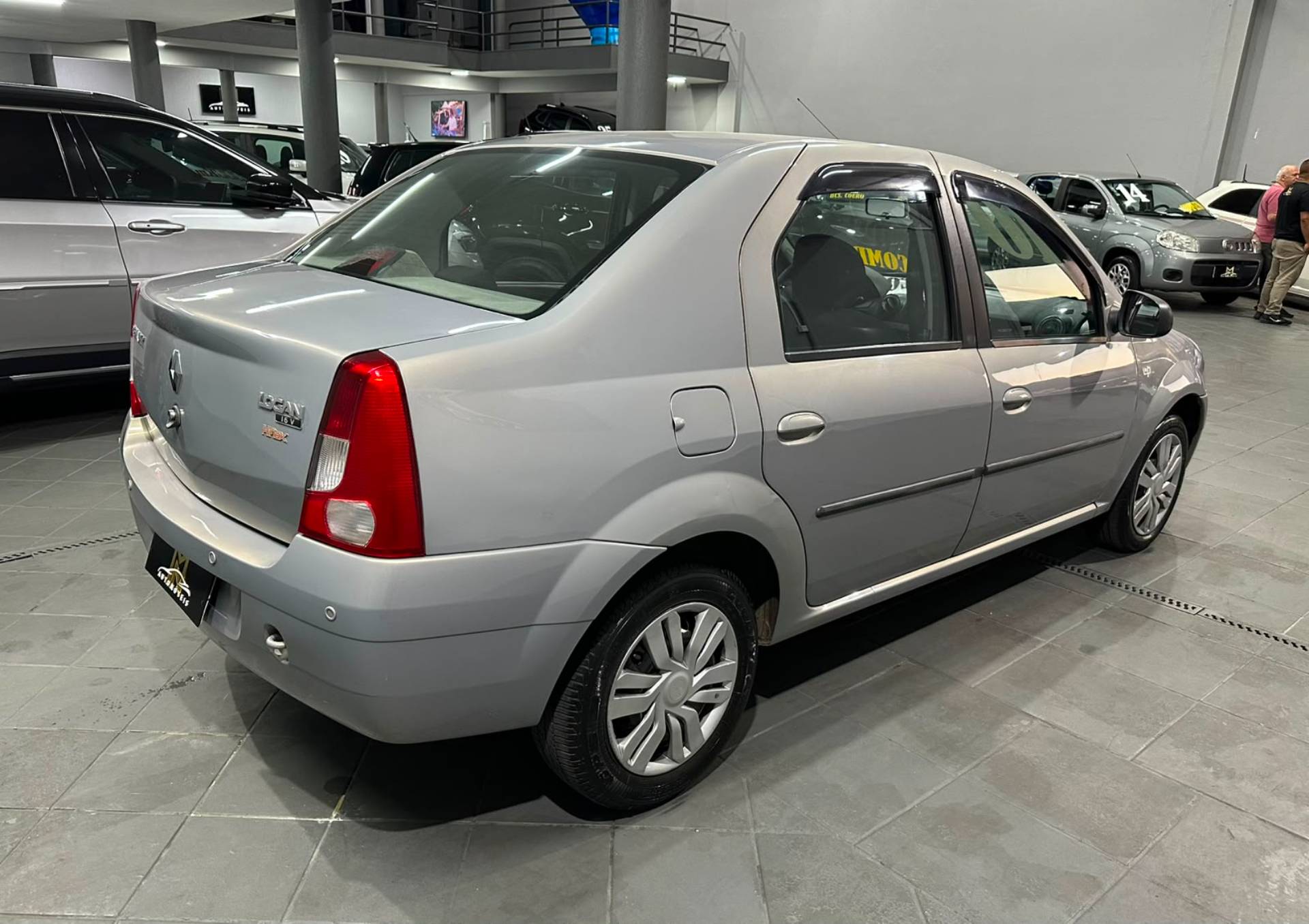 RENAULT LOGAN