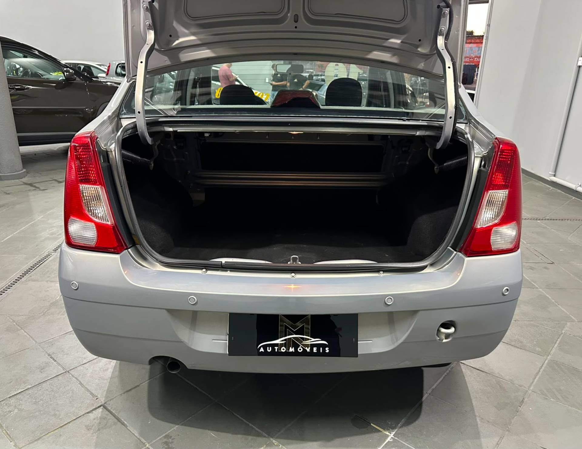 RENAULT LOGAN