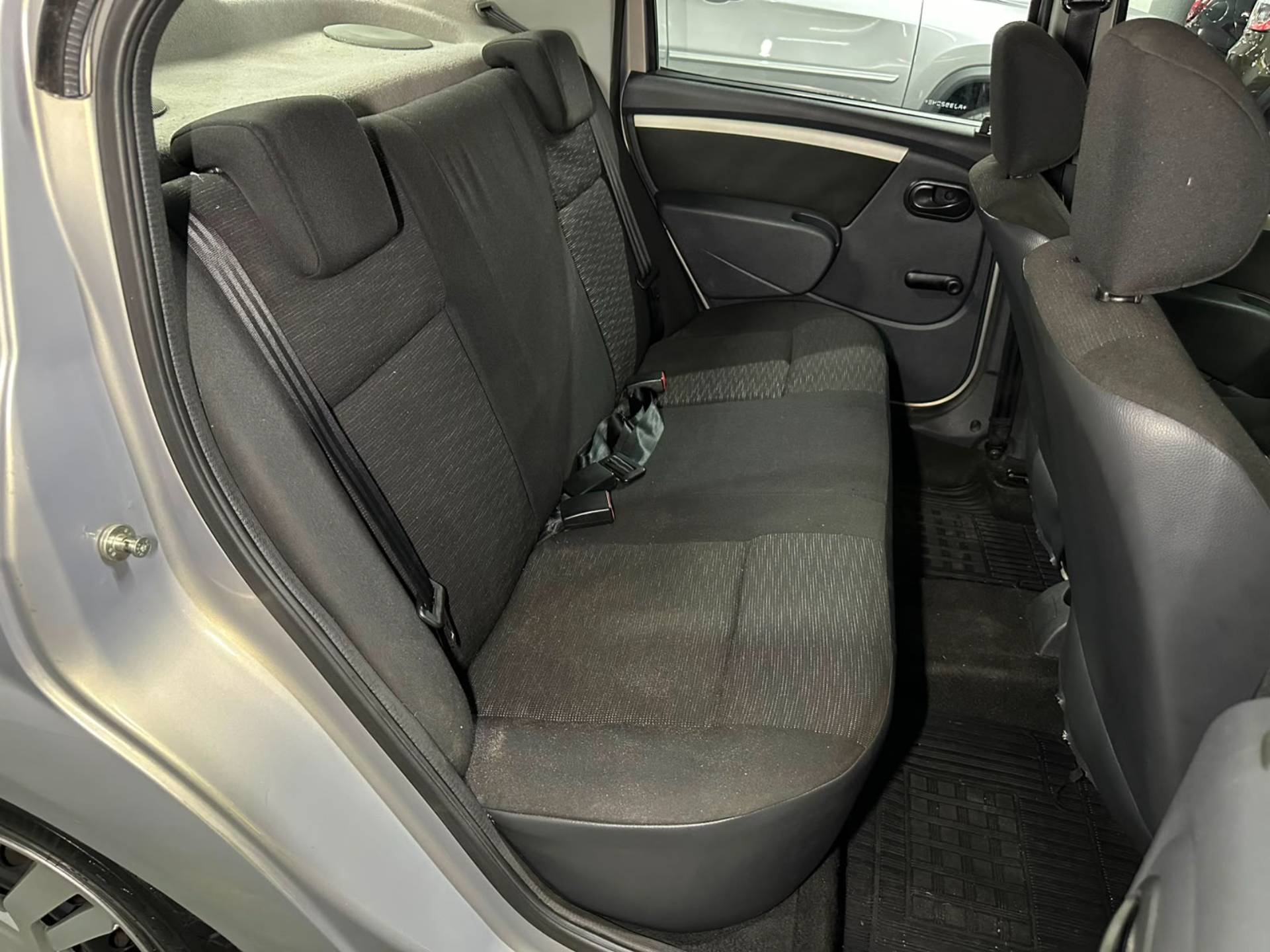 RENAULT LOGAN