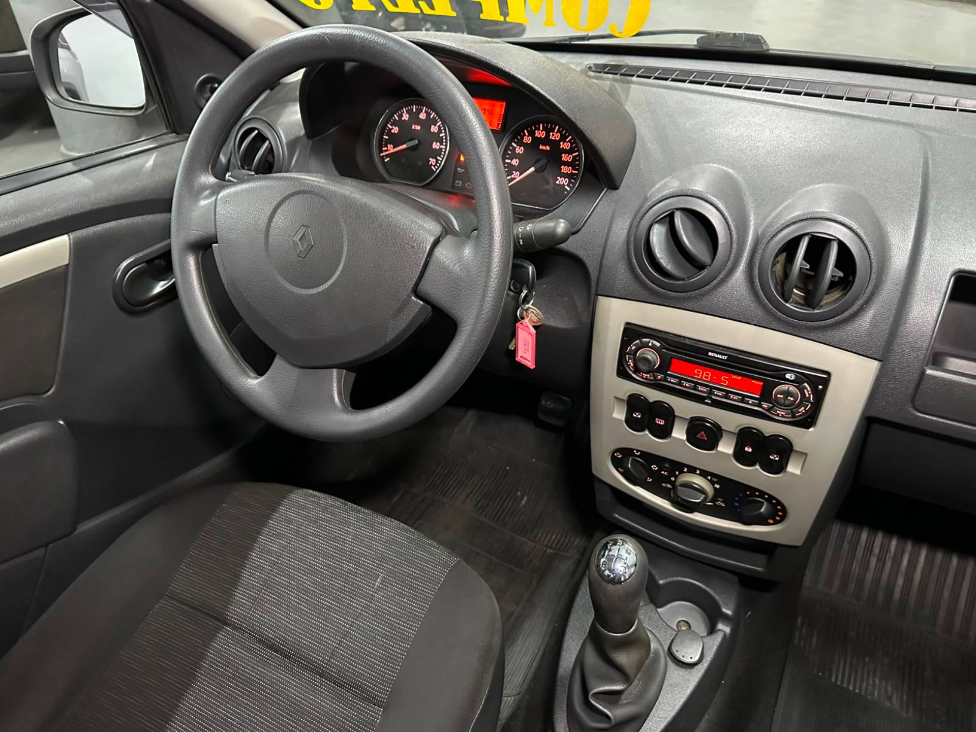 RENAULT LOGAN