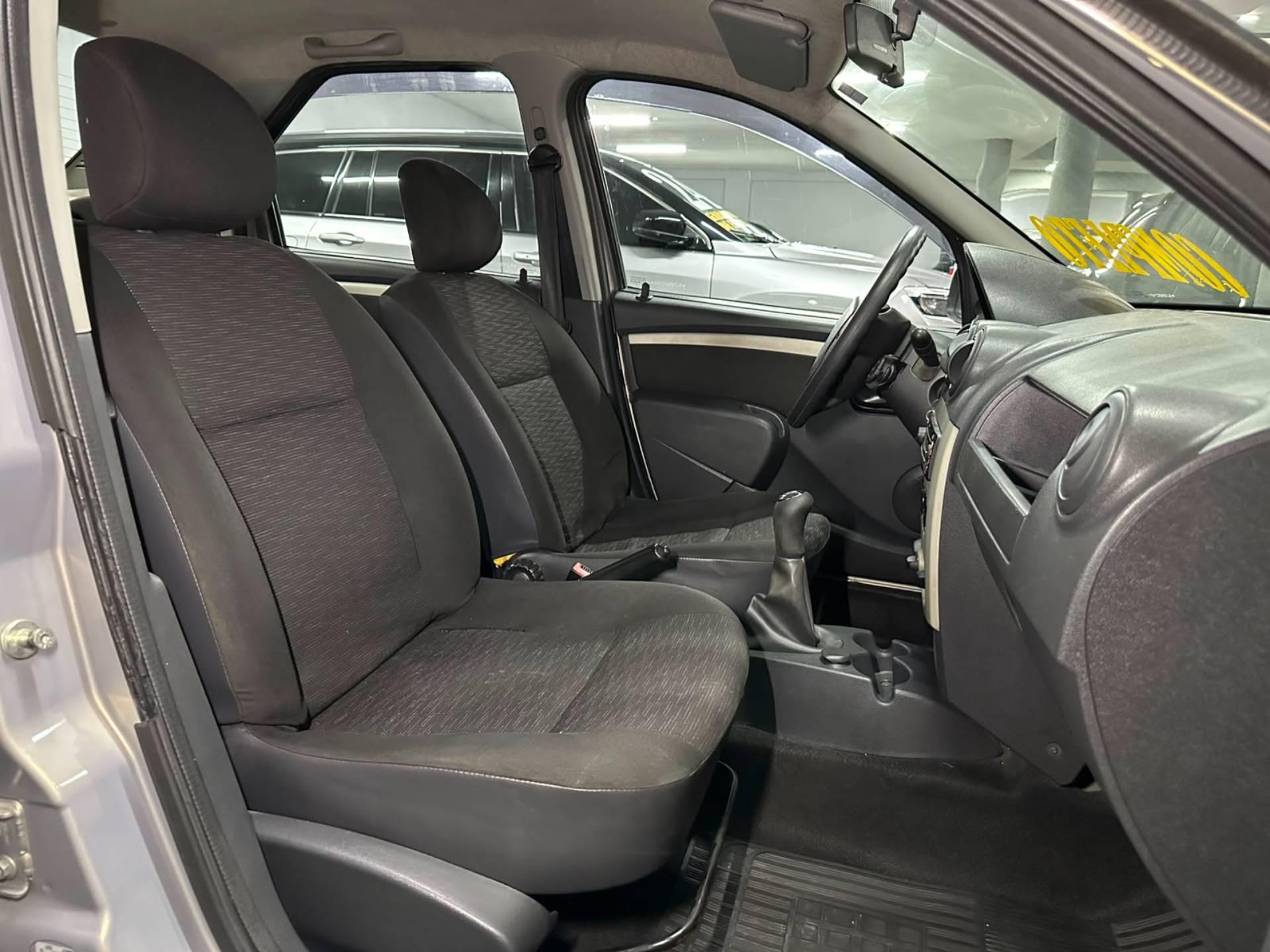 RENAULT LOGAN