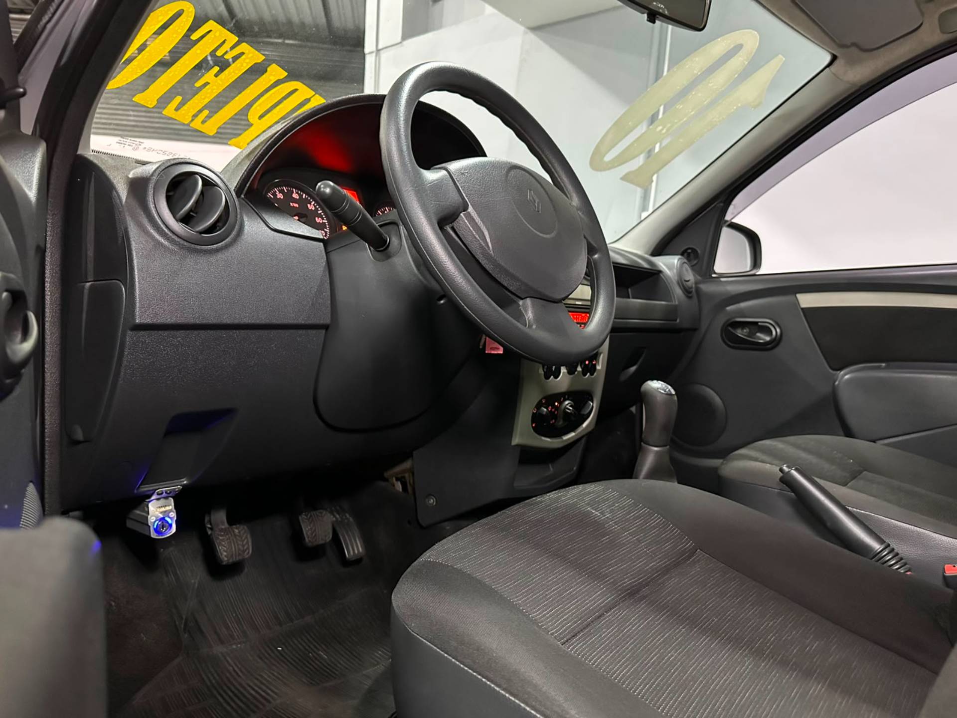 RENAULT LOGAN