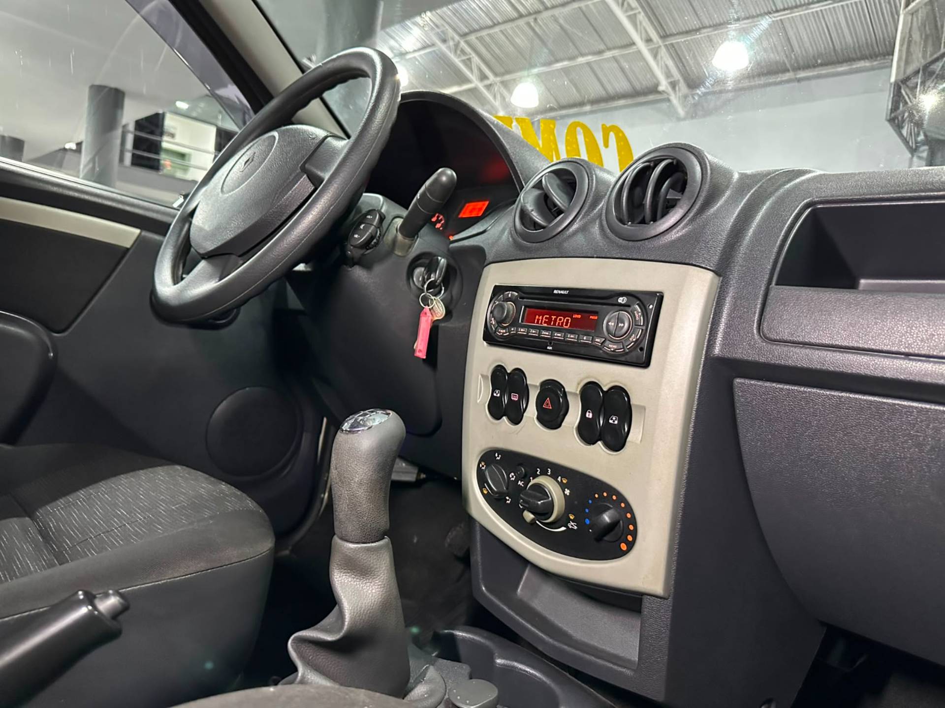 RENAULT LOGAN