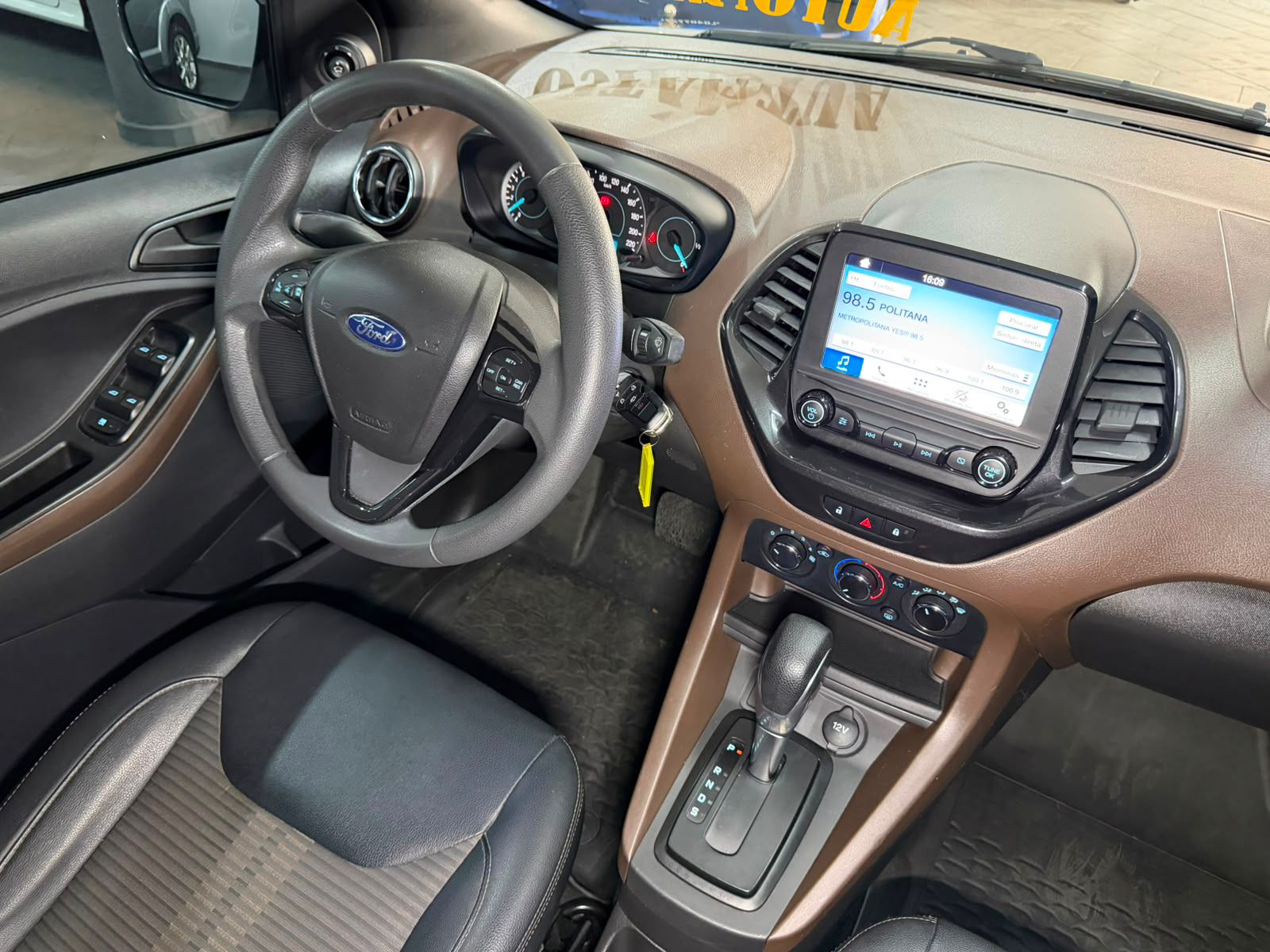 FORD KA
